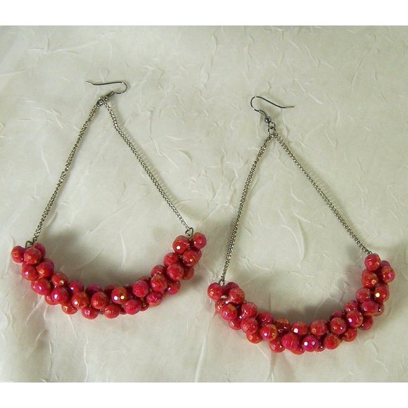 Swinging Long 4" Red Berry Fashion Earrings Vintage Plastic Beads Gold Tinting - Picture 2 of 5